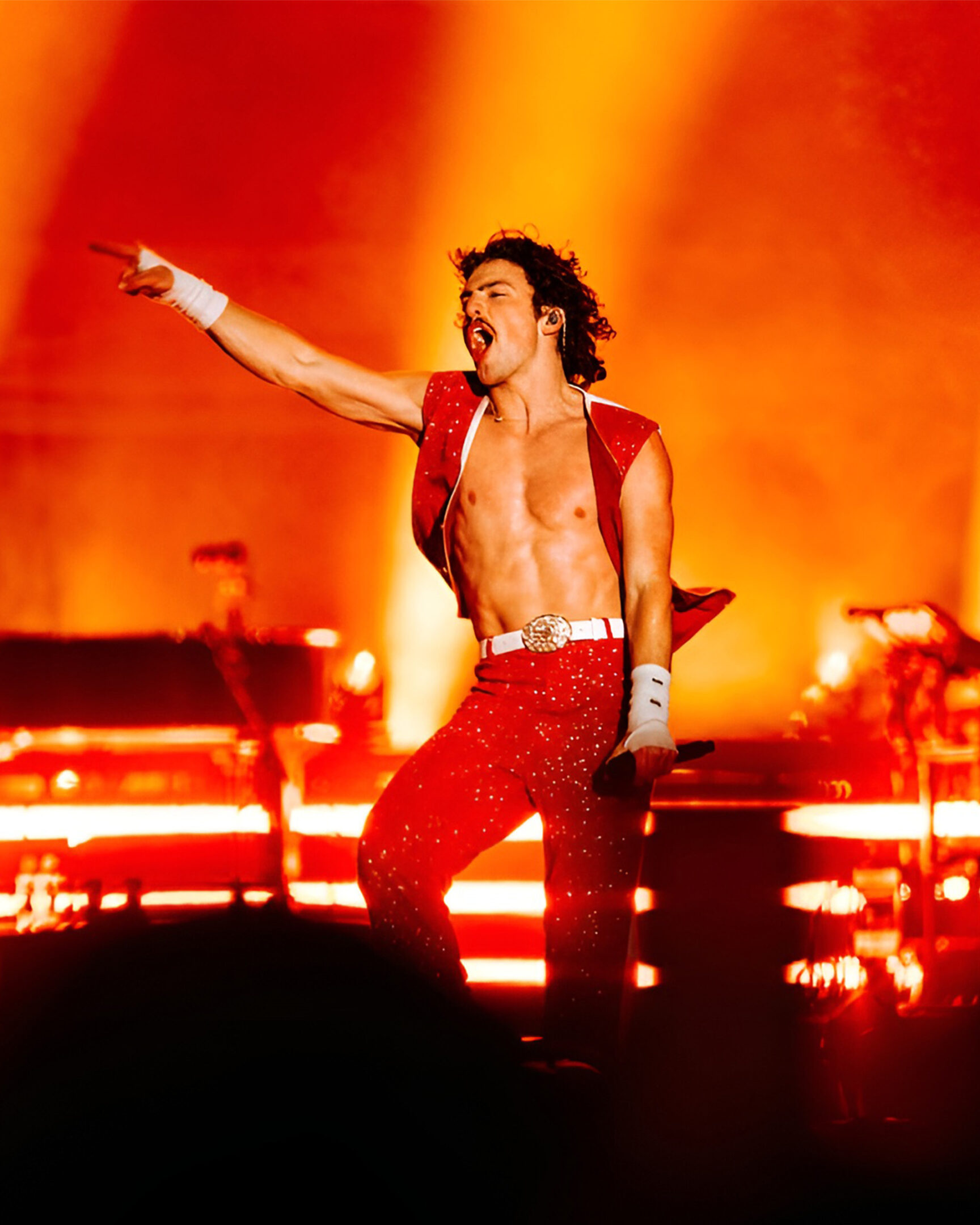 benson boone performing